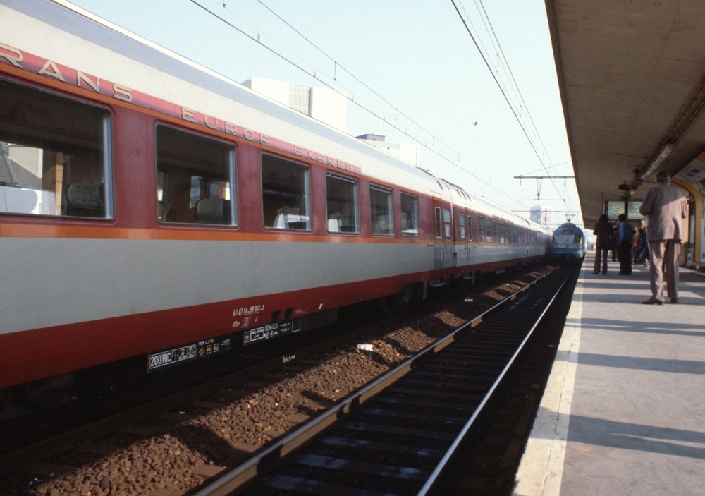 RER B, Station LaplaceMassy (A. EDDI©)
